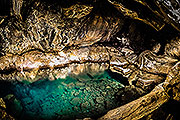 Termálne jazierko na dne jaskyne